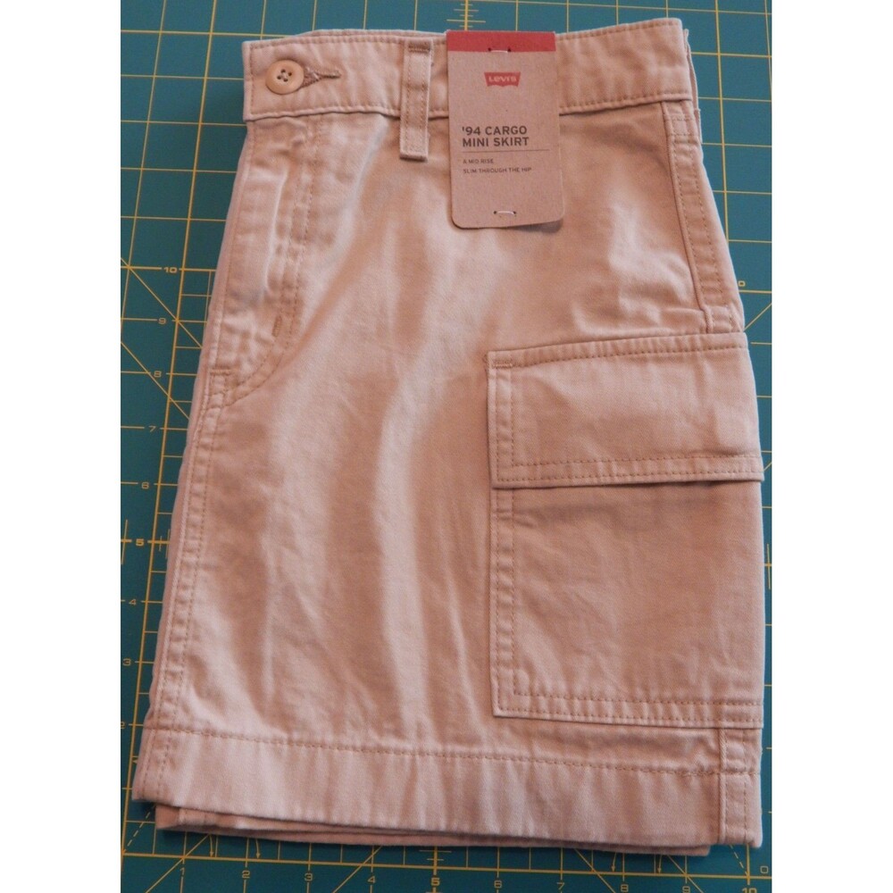 Levi’s Women's '94 Cargo Mini Skirt Size 32 Khaki Tan Beige Mid Rise $59.50 NWT